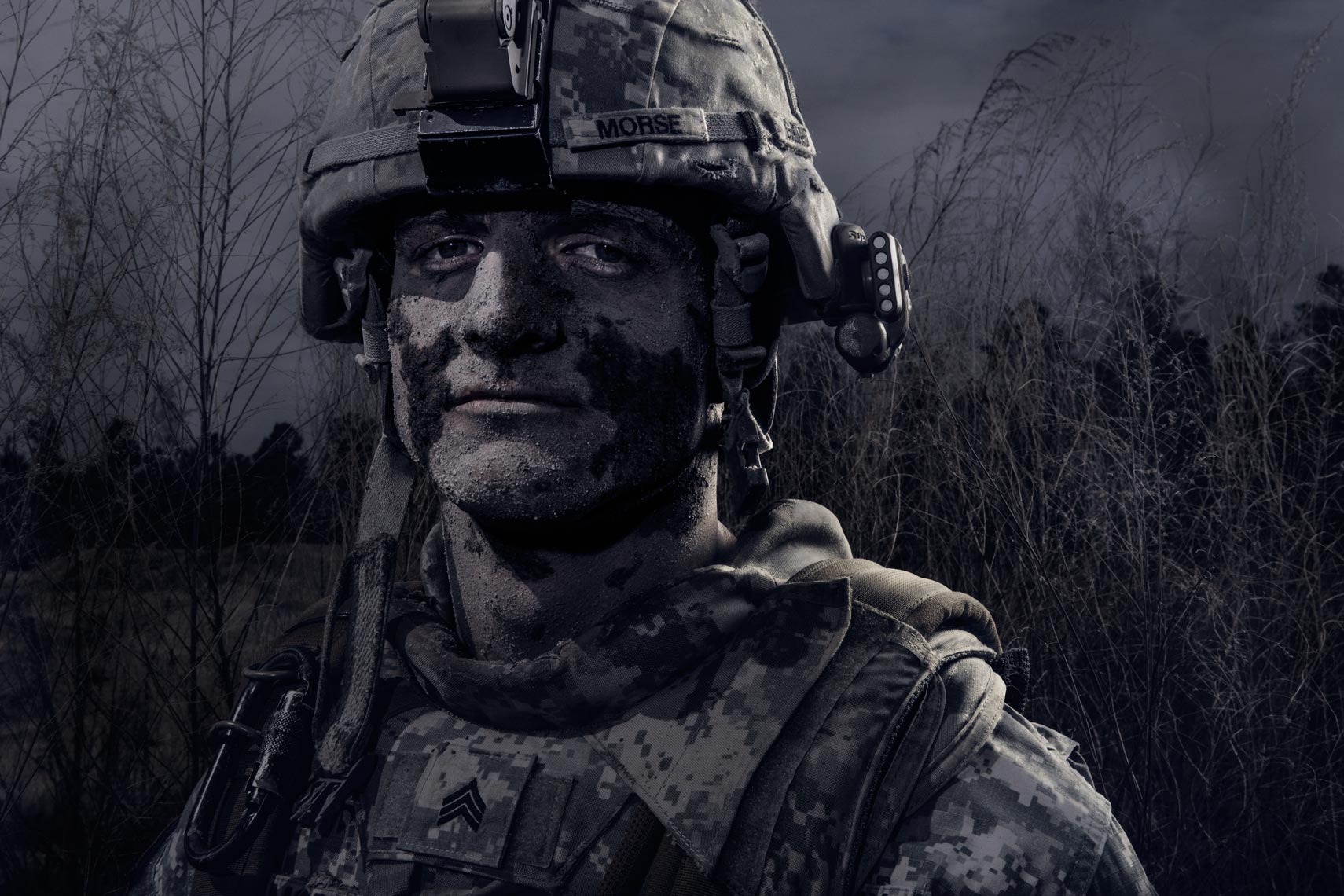 SMZ-Stars-Military0192-CloseUp-Dark-V9-w1C