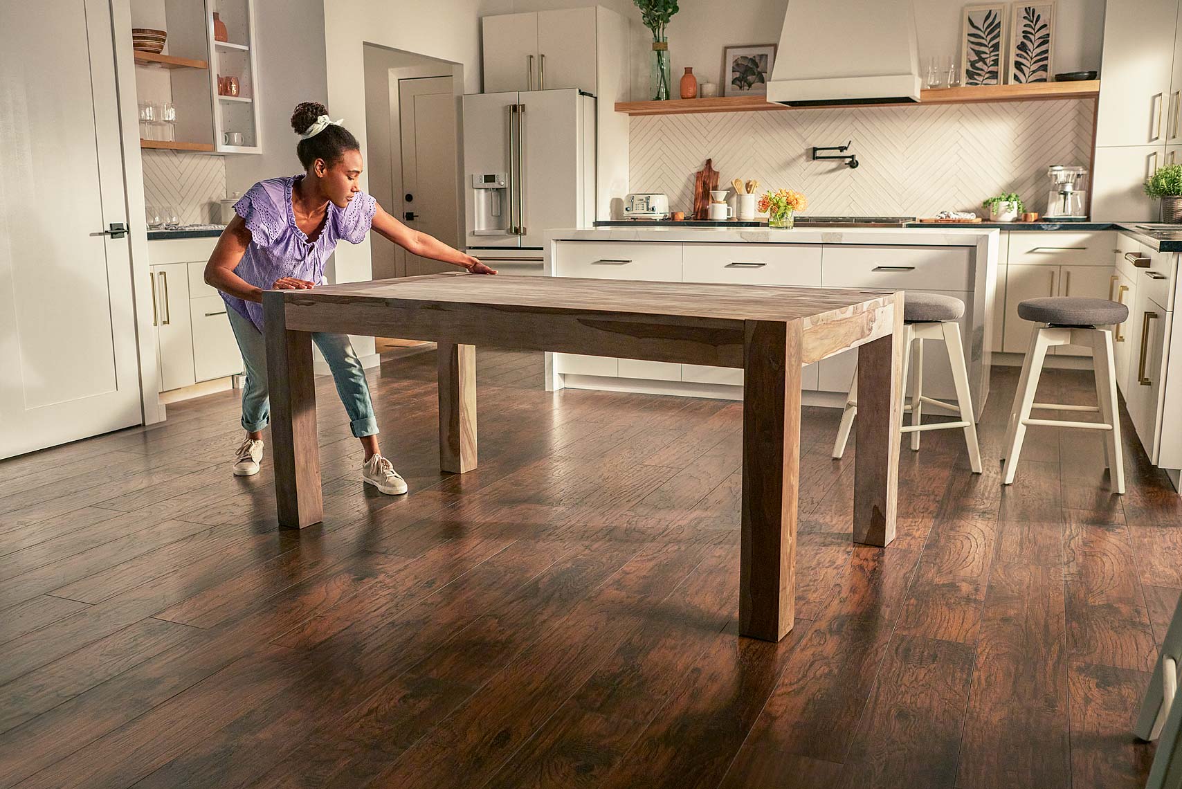 THD_Mom_Moving_Furniture_TM-Saratoga_Hickory_5804_w2